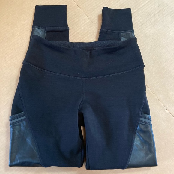 Athleta Urban Cozy Faux Leather Panel Fleece Lined Leggings size SP - Picture 11 of 14